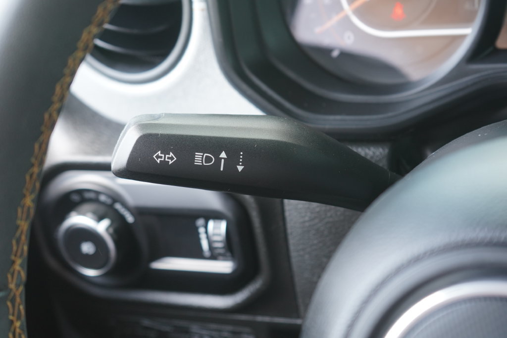 Used 2024 Jeep Wrangler Sport AWD/4WD image 14