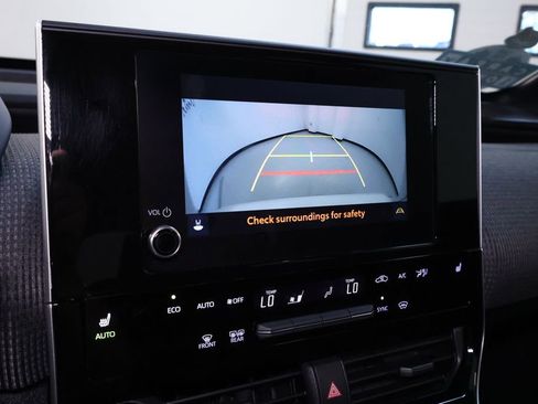 Used 2024 Subaru Solterra Premium image 31