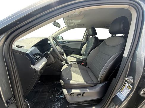 Used 2022 Volkswagen Taos SE AWD/4WD image 9