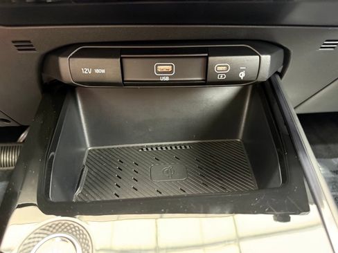 Used 2025 Kia Niro Wind FWD image 36