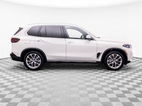 Certified 2026 BMW X5 xDrive40i AWD/4WD image 6