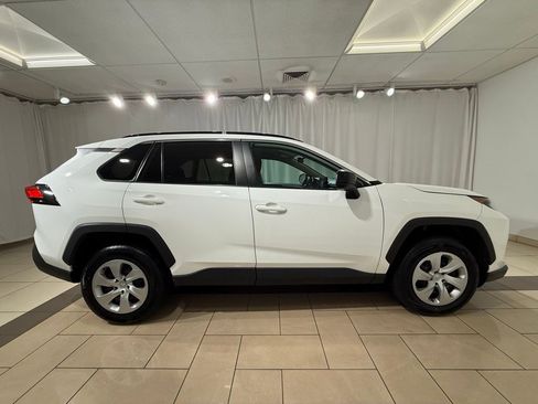 Used 2021 Toyota RAV4 LE AWD/4WD image 6
