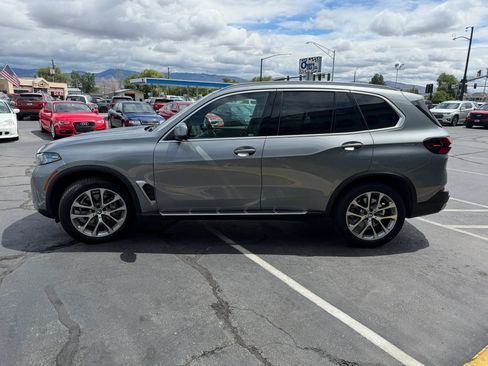 Used 2024 BMW X5 xDrive40i AWD/4WD image 4