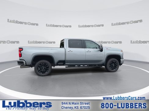 Used 2025 Chevrolet Silverado 2500 LTZ w/ LTZ Convenience Package image 9