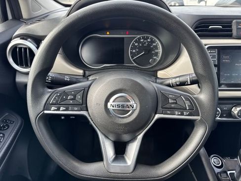 Used 2021 Nissan Versa SV image 14