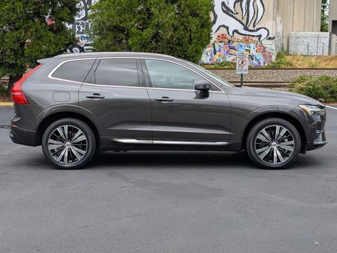 Used 2023 Volvo XC60 T8 Plus AWD/4WD image 8