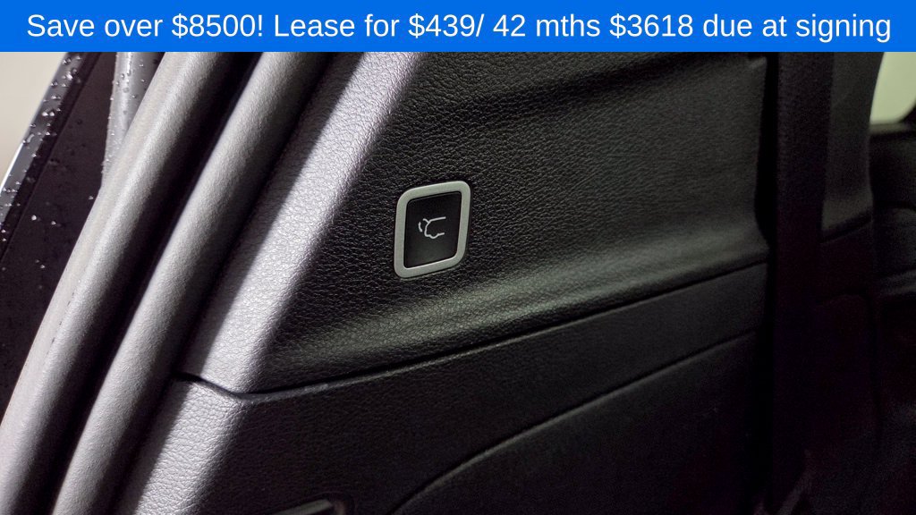 New 2026 Chrysler Pacifica Select FWD image 11