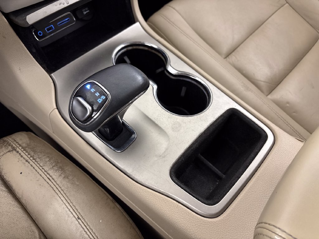 Used 2015 Jeep Grand Cherokee Limited w/ Trailer Tow Group IV RWD image 29