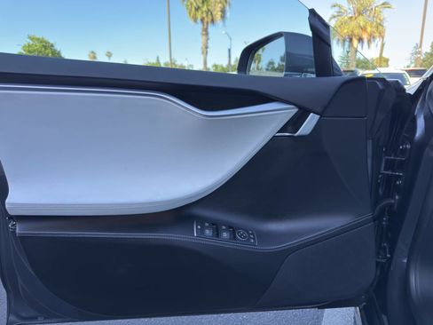 Used 2017 Tesla Model S 75 RWD image 10