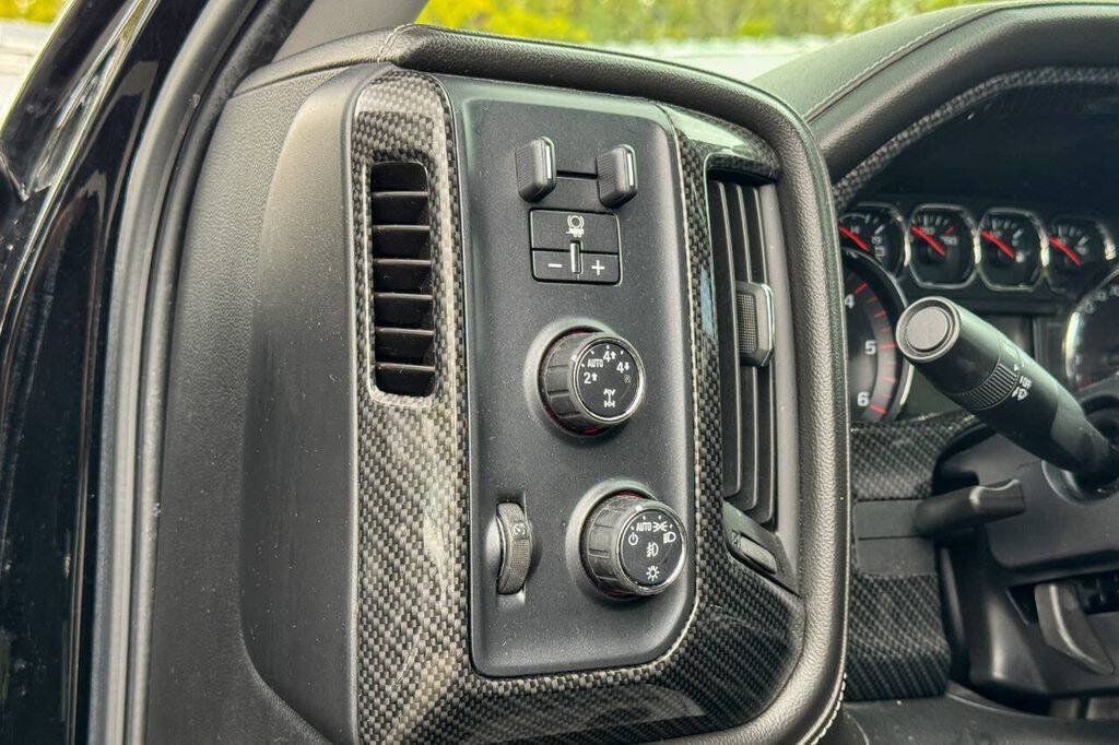 Used 2016 GMC Sierra 1500 SLT w/ SLT Preferred Package AWD/4WD image 27