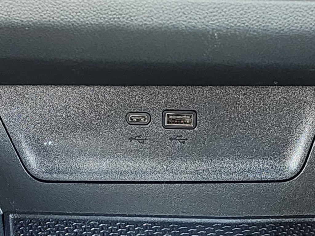 Used 2026 Chevrolet Equinox LT AWD/4WD image 24