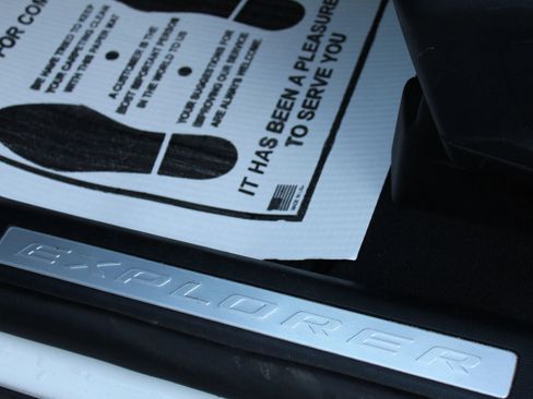 Used 2020 Ford Explorer Limited image 26