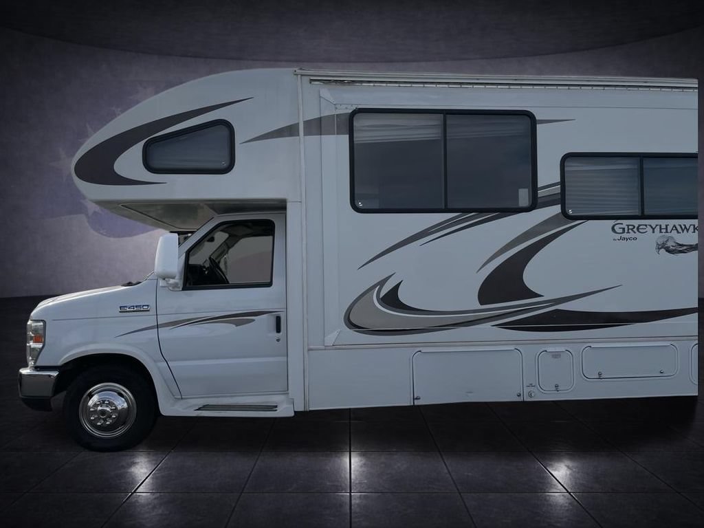 Used 2013 Ford E-450 and Econoline 450 Super Duty w/ Motorhome Prep Pkg RWD image 3