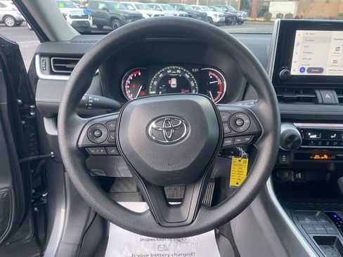 Used 2025 Toyota RAV4 LE image 17