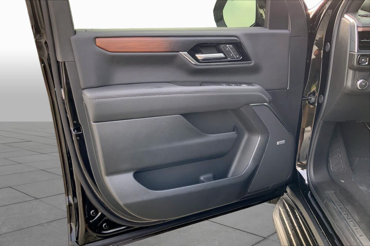 New 2026 GMC Yukon Denali w/ Advanced Technology Package RWD image 10