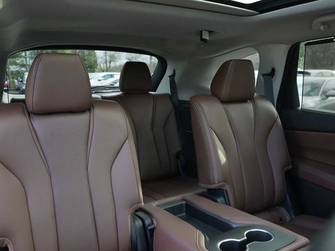 Certified 2024 Acura MDX SH-AWD w/ Technology Package image 32