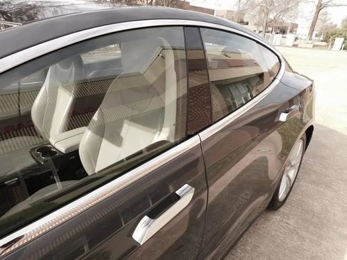 Used 2015 Tesla Model S 60 image 15