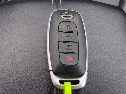 Used 2025 Nissan Sentra SV image 34