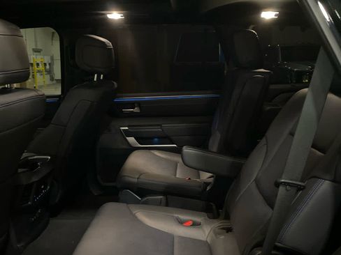 Used 2024 Toyota Sequoia Platinum image 8