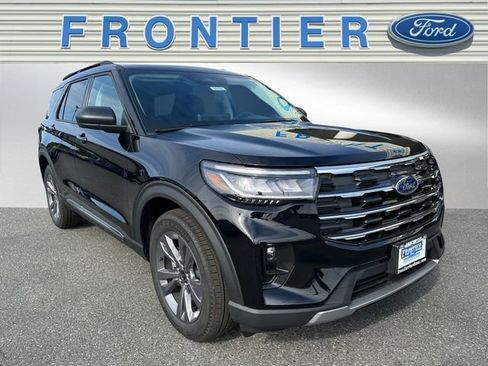New 2025 Ford Explorer Active w/ Active Comfort Package image 1