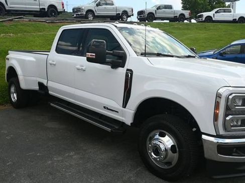 New 2026 Ford F350 Lariat w/ FX4 Off-Road Package AWD/4WD image 3