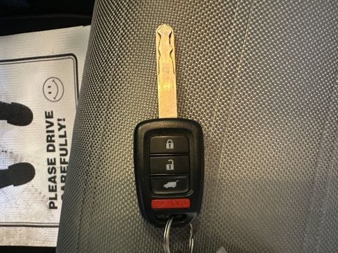 Used 2021 Honda CR-V LX image 16