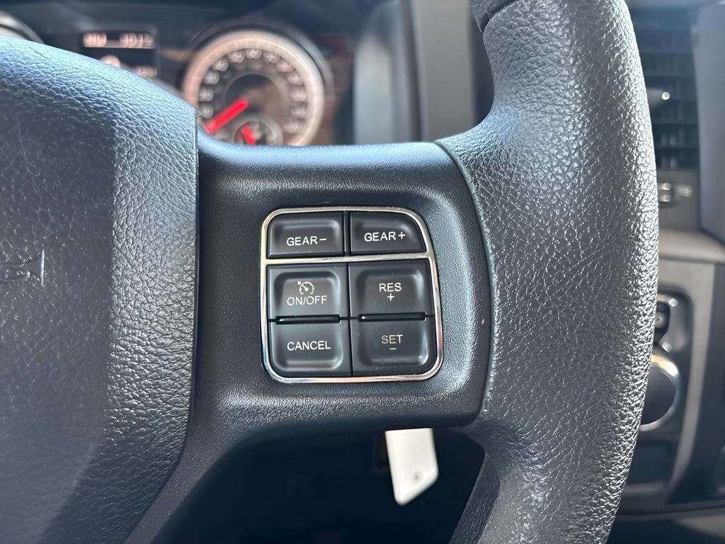 Used 2018 RAM 1500 Express RWD image 11