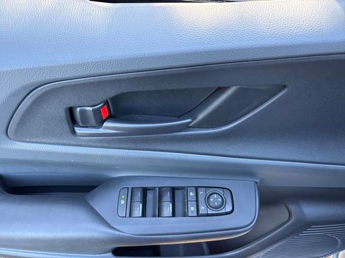 Used 2024 Toyota Prius Limited image 15