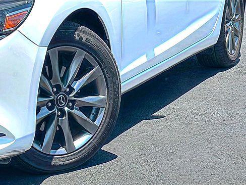 Used 2018 MAZDA MAZDA6 Sport w/ I-ACTIVSENSE Package FWD image 3