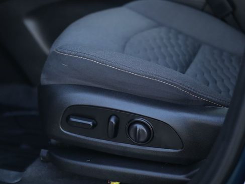 Used 2020 Chevrolet Equinox LT image 19