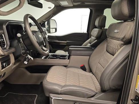 Used 2026 Ford F450 Platinum AWD/4WD image 3