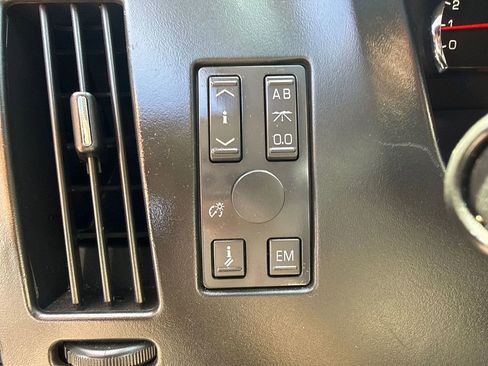 Used 2006 Cadillac STS V8 w/ Preferred Equipment Group image 14