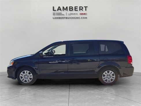 Used 2016 Dodge Grand Caravan SE w/ Quick Order Package 29E SE FWD image 3