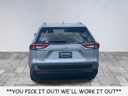 Used 2025 Toyota RAV4 XLE AWD/4WD image 6