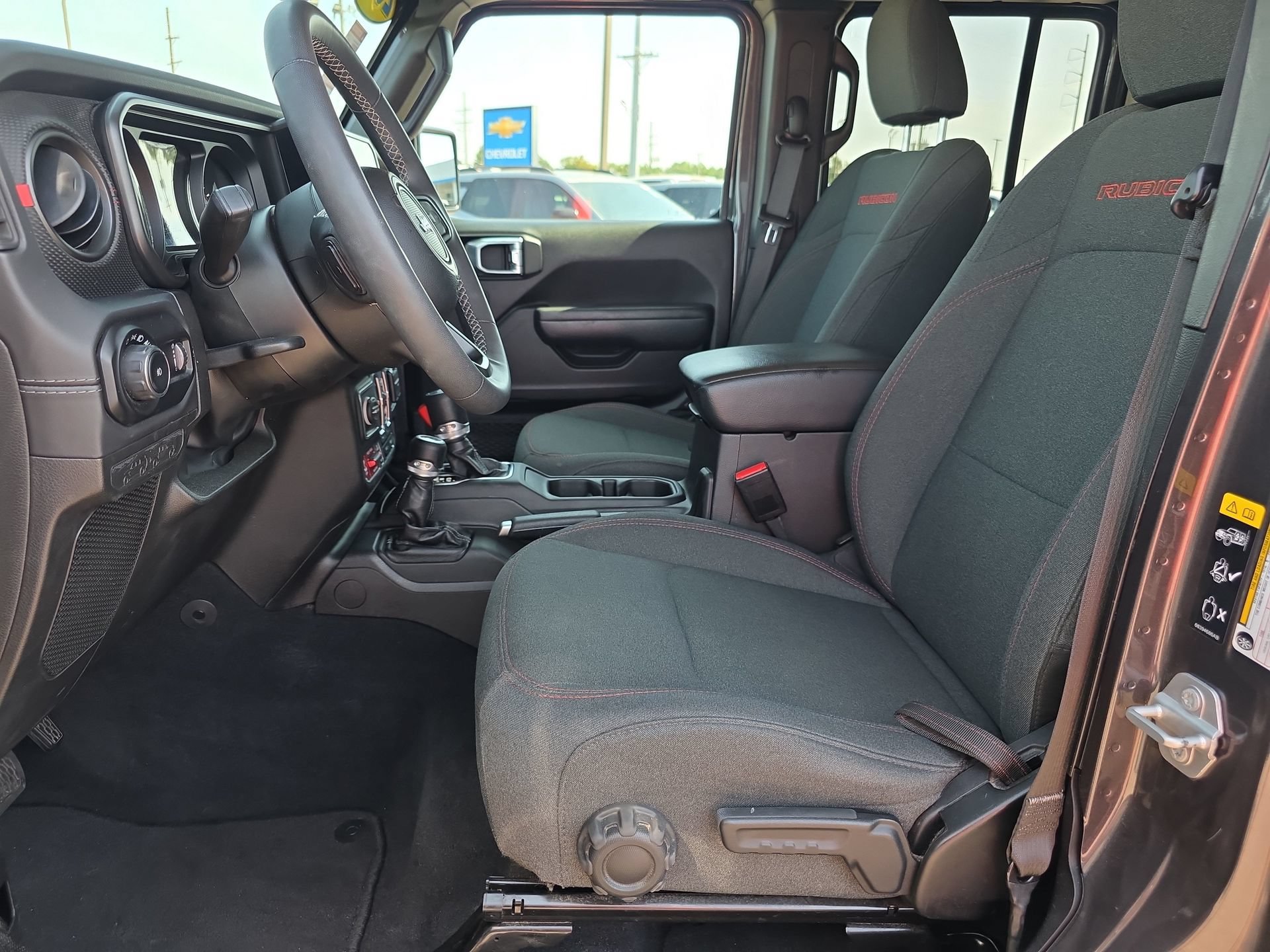 Used 2025 Jeep Wrangler Unlimited Rubicon AWD/4WD image 10