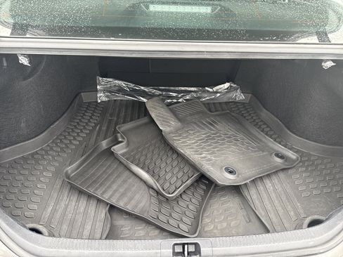 Used 2023 Toyota Camry SE image 5