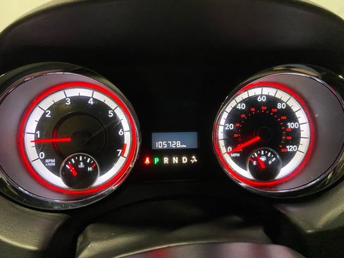 Used 2018 Dodge Grand Caravan SE image 42