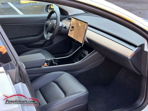 Used 2020 Tesla Model 3 Long Range image 23