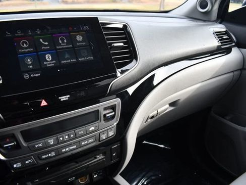 Used 2019 Honda Pilot Touring image 23