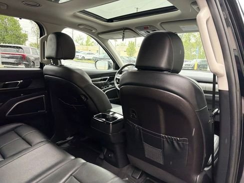 Used 2025 Kia Telluride EX AWD/4WD image 14