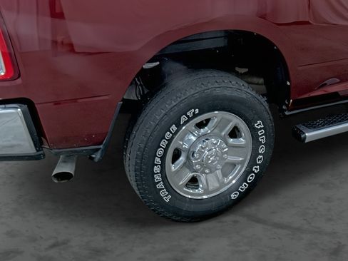 Used 2024 RAM 3500 Tradesman w/ Chrome Appearance Group AWD/4WD image 12