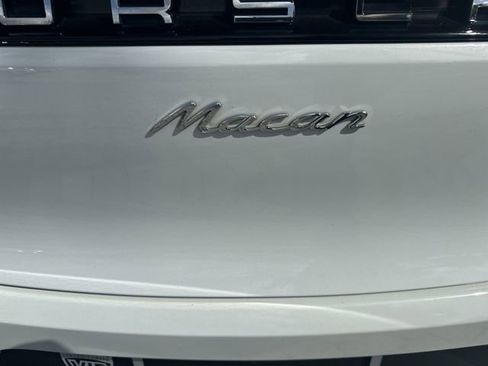 Used 2020 Porsche Macan AWD/4WD image 12