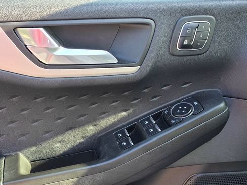 Used 2020 Ford Escape SEL AWD/4WD image 9