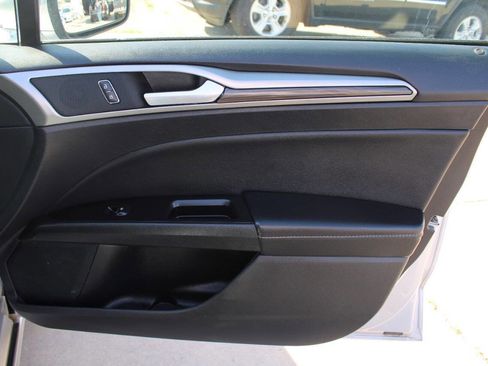 Used 2019 Ford Fusion SEL FWD image 7