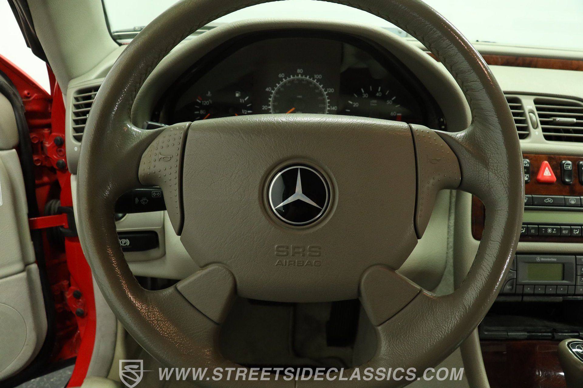 Used 1999 Mercedes-Benz CLK 320 Cabriolet image 36