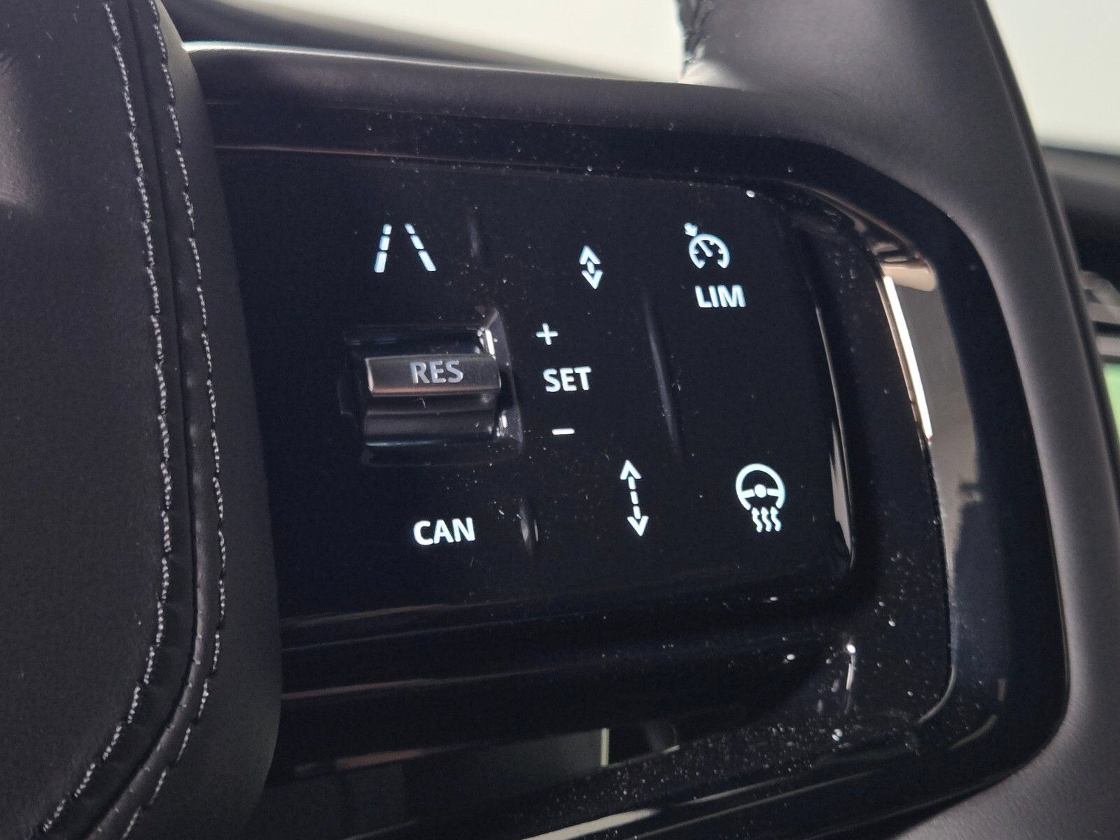 New 2026 Land Rover Range Rover Sport Dynamic SE AWD/4WD image 25