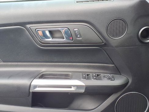 Used 2017 Ford Mustang GT Premium image 21