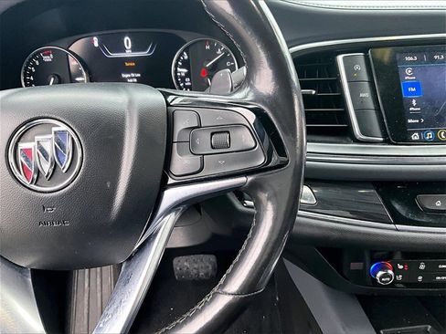Used 2022 Buick Enclave Premium image 16