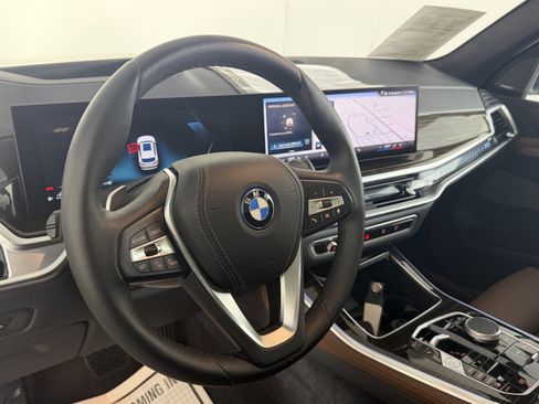 Certified 2025 BMW X5 xDrive50e w/ Premium Package AWD/4WD image 14