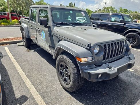 Used 2021 Jeep Gladiator Sport AWD/4WD image 1